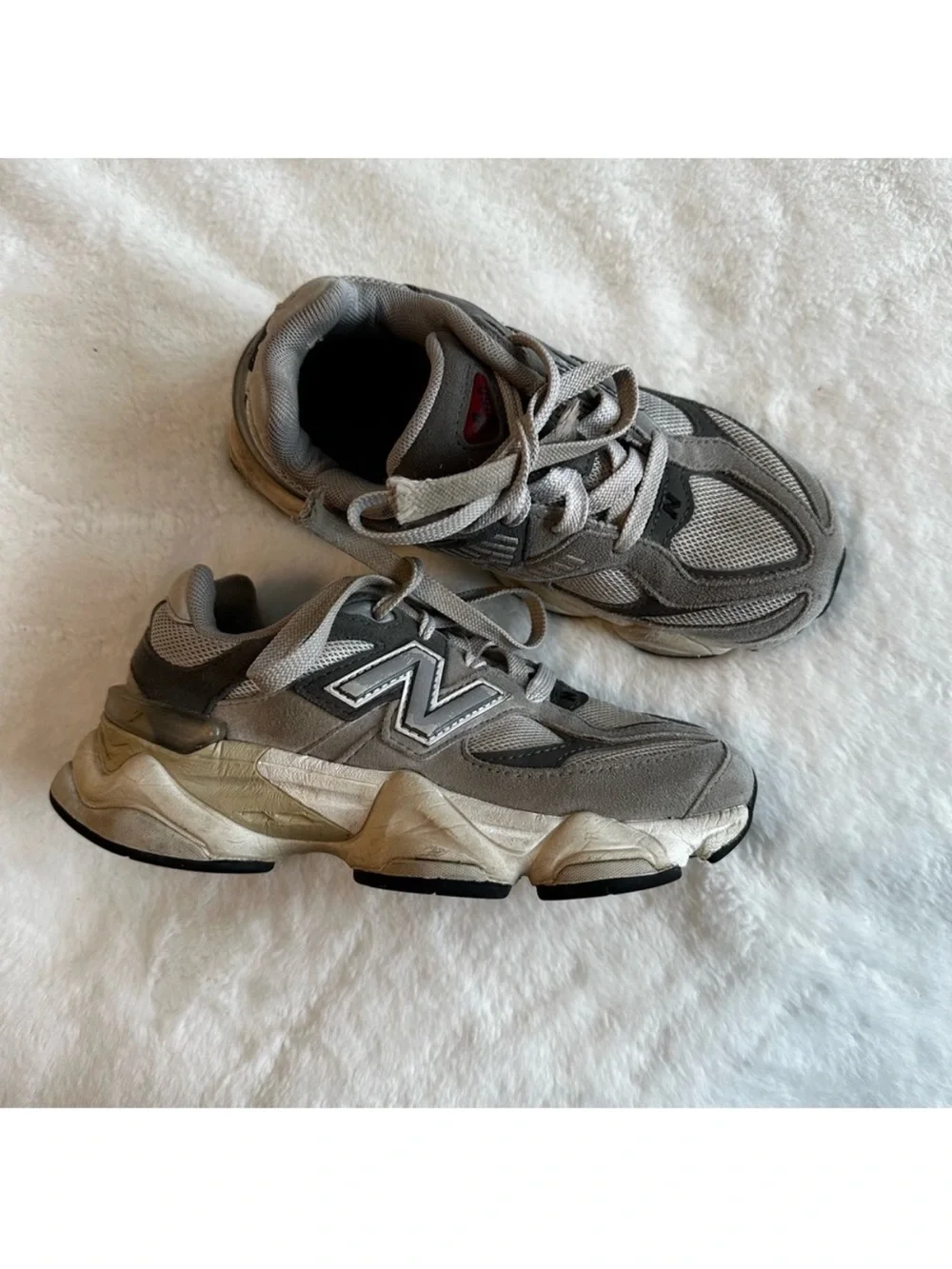 New Balance Boy’s 9060 Size 2 Sneakers